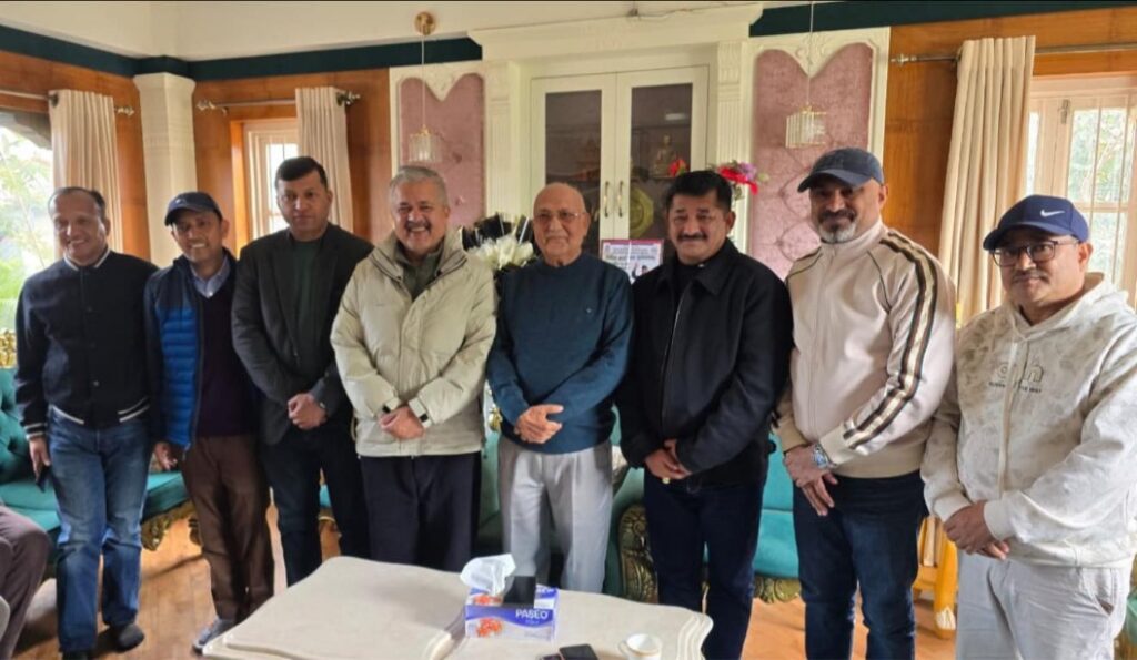 एमाले अध्यक्ष ओली र झापा गोल्डकपको टोलीबीच भेटघाट