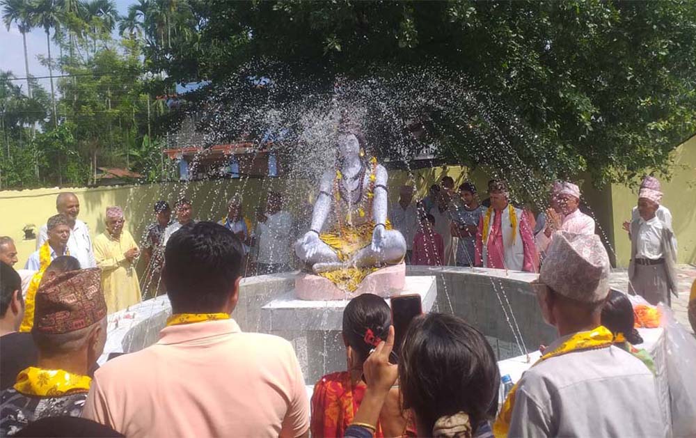 अर्जुनधाराको कालीस्थानमा जलाशययुक्त शिव प्रतिमा