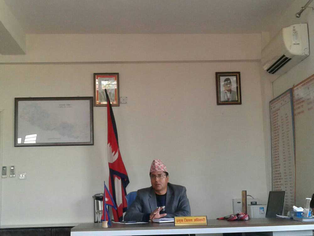 झापाका प्रजिअ बाँस्तोलाको जनमैत्री सेवा प्रवाह गर्ने प्रतिबद्धता