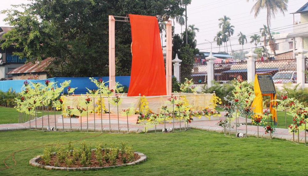 अर्जुनधारा धाममा खडेबाबा स्मृति उद्यानको उद्घाटन