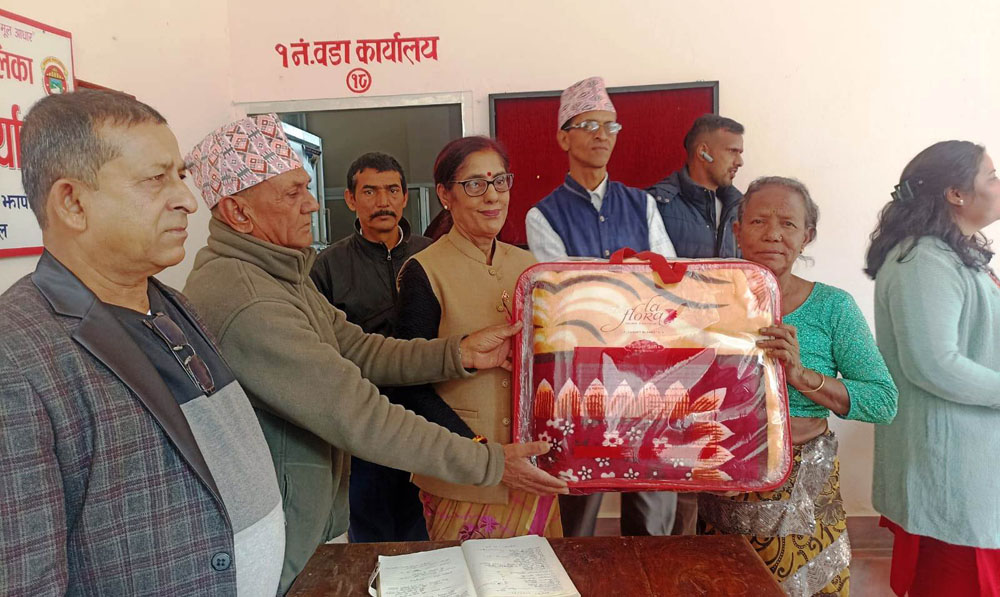 कनकाईका अतिविपन्नलाई ब्ल्यांकेट प्रदान