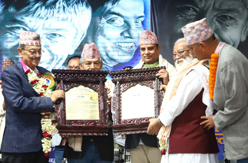 महजोडीलाई आर्दश नागरिक सम्मान