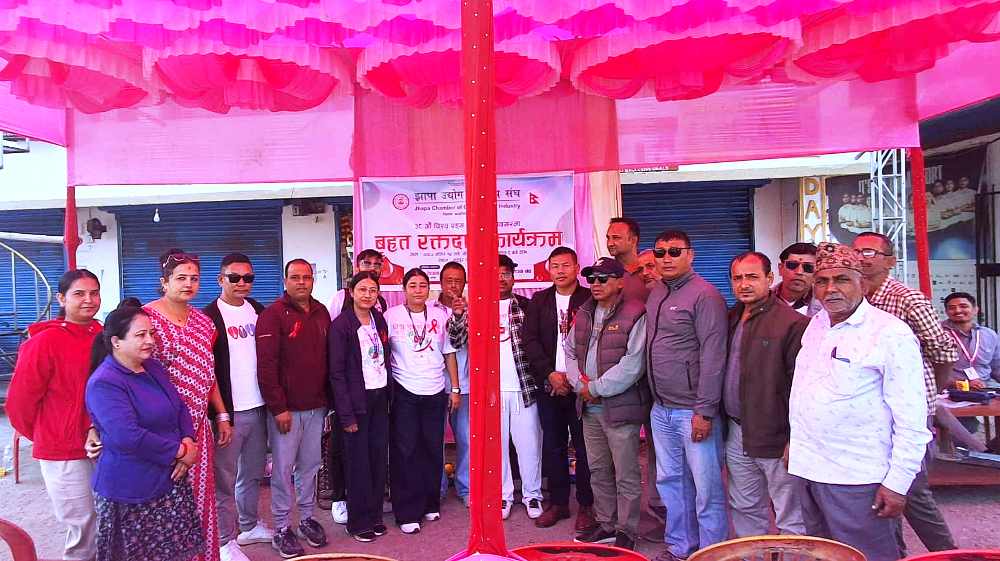 झापा उवासंघको रक्तदान, ४४ जनाले दिए रगत