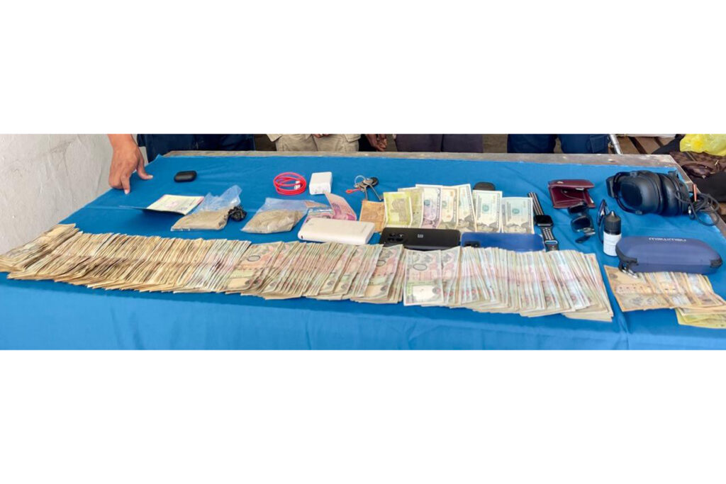 झापामा प्रहरीको ‘अपरेशन ब्राउन’ : ठूलो परिमाणमा ब्राउनसुगर र नगद बरामद, दुई जना पक्राउ