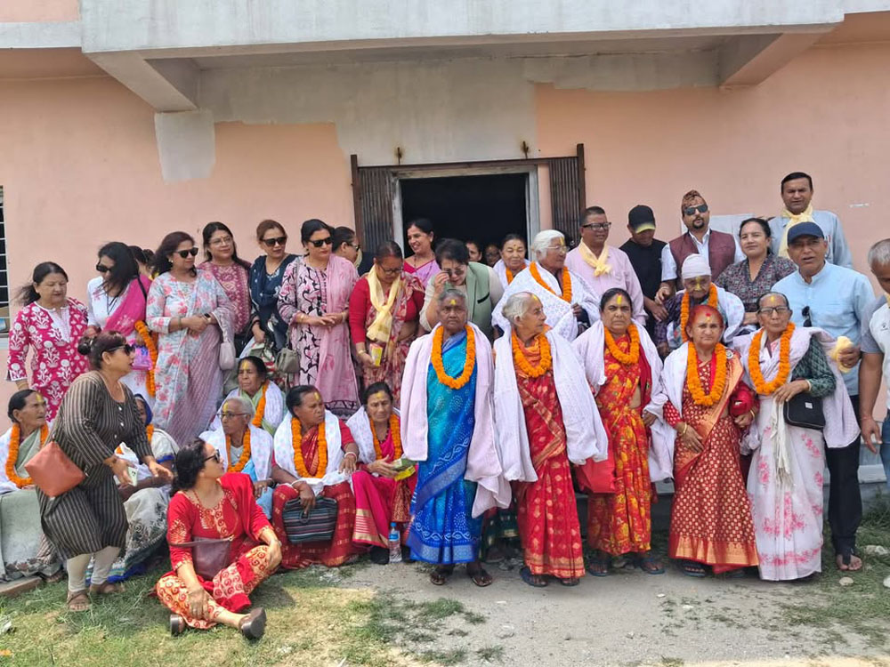 भद्रपुरका २० जना ज्येष्ठ मातालाई सम्मान